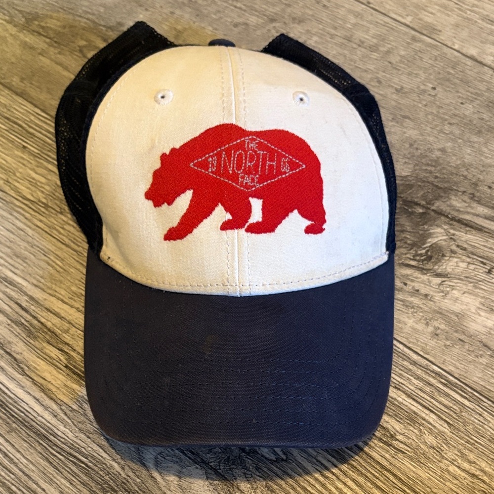 The North Face Red Bear Navy Cap
